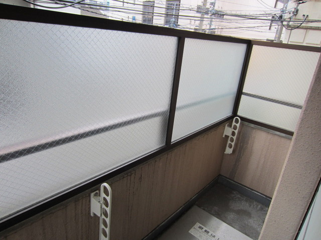 めぞんエルのバルコニー|ベランダ２か所でございます。