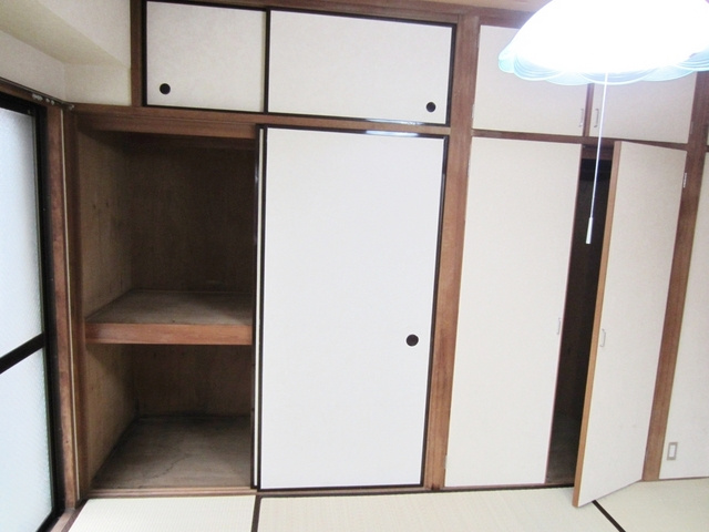 めぞんエルの収納|大満足の収納力に天袋も付いております。