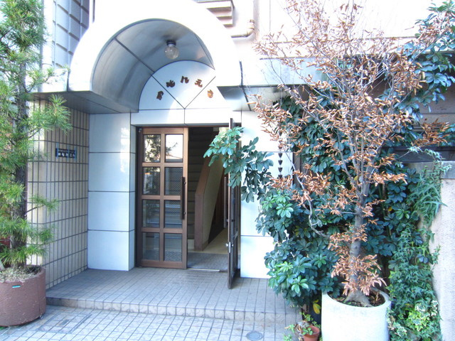 めぞんエルのエントランス