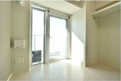 【バルコニー】 | プライマルフロント菊川 | 暖かな日差しのふりそそぐバルコニー