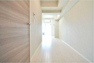 【玄関】 | プライマルフロント菊川 | 明るい玄関です