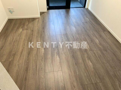 【居間・リビング】 | ＬＥＸＥ長原 | こちらのリビングで趣味の時間をお楽しみください