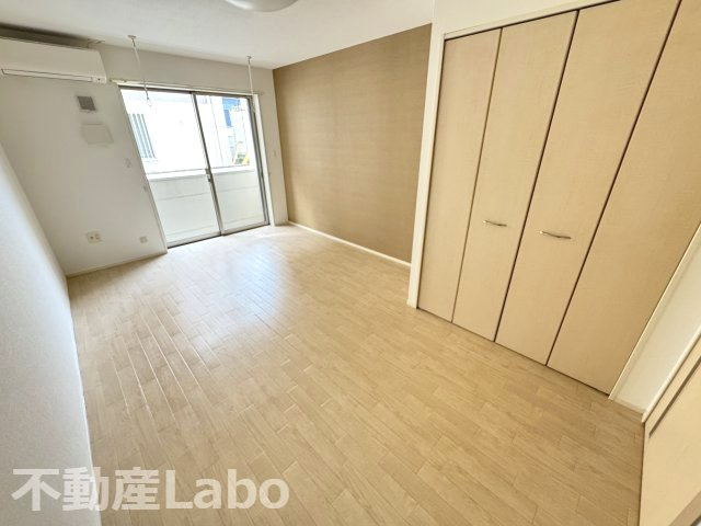 アルフォンの洋室