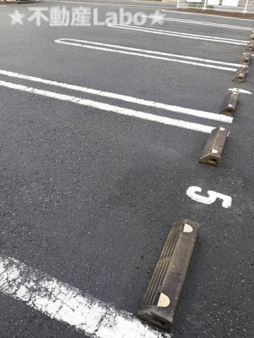 サンシャインオールウェイズCの駐車場