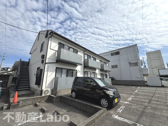 板野郡北島町高房字勝瑞境のアパート