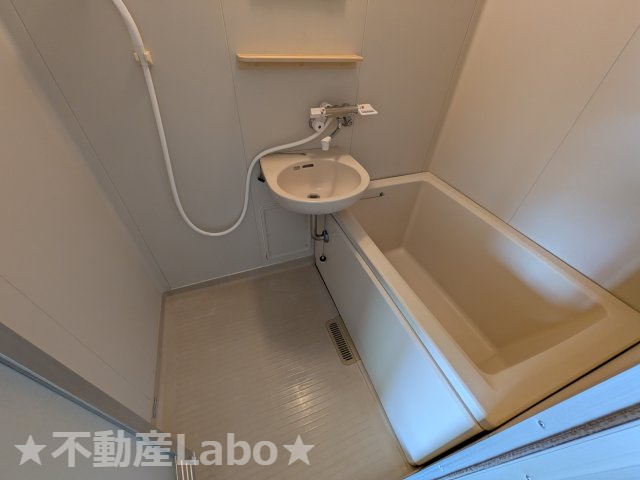 グランコート・フェイマスAの浴室