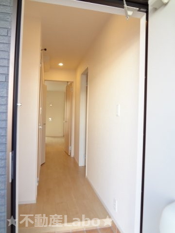 エルヴィータ Bの玄関