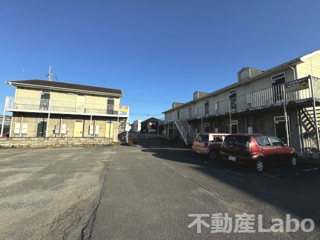 板野郡北島町鯛浜字大西のアパートの駐車場