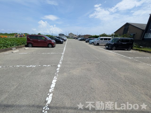 パールメゾン松茂　の駐車場