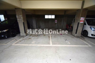【駐車場】