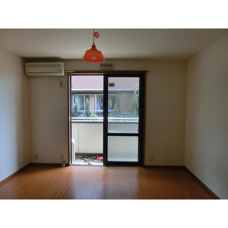 メゾン・ソレイユの居間・リビング