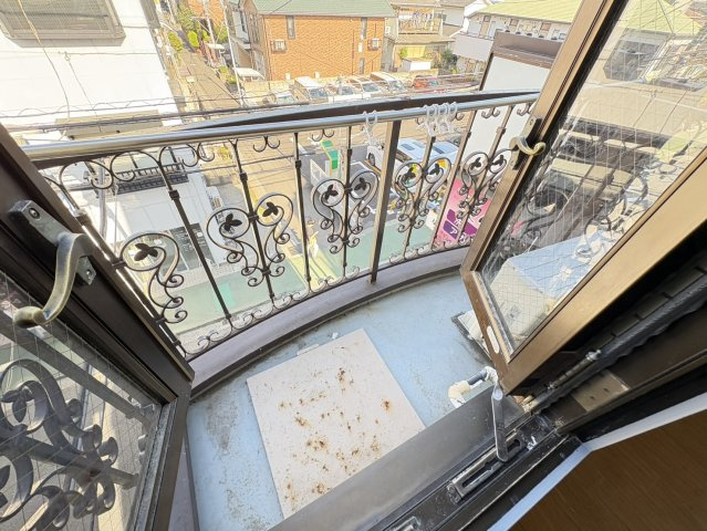 大信ビルNo.2のバルコニー