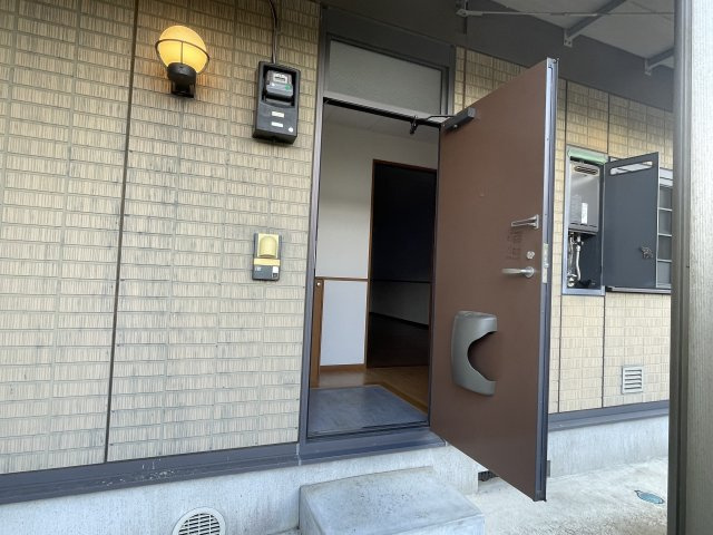 ソレイユ参番館の玄関