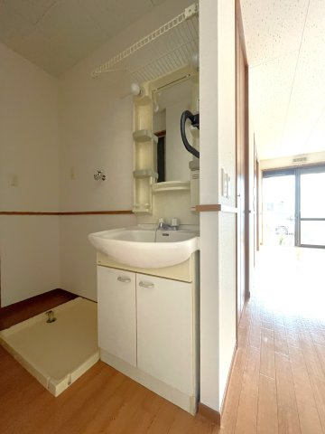 ソレイユ参番館の独立洗面台