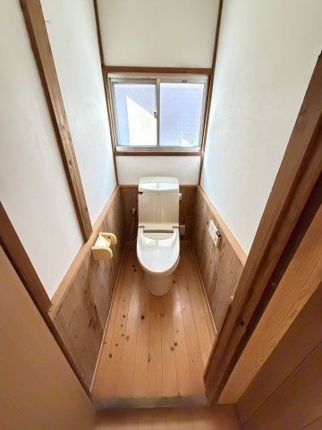 玉名郡長洲町大字腹赤の一戸建てのトイレ