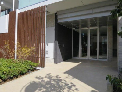 【エントランス】 | エミリブ鷺ノ宮