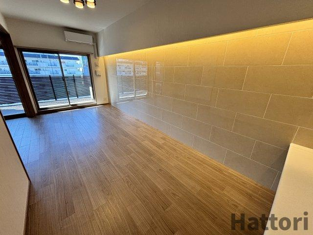 プレジオ梅田の居間・リビング