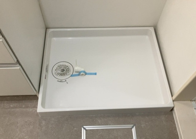 【ランドリースペース】 | シーアイハイツ町田Ｆ棟 | ランドリースペースも気になります。洗濯機置場があり「洗う、干す、取り込む、アイロンがけ、たたむ」など、洗濯に関する家事をするための空間です。広さや収納など付帯設備も含めて、詳細は現地でご確認ください。