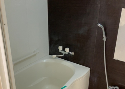 【浴室】 | シーアイハイツ町田Ｆ棟 | 入浴時の快適さも大事なことですが、綺麗な状態を維持できなければ気持ちよく入浴できません。毎日の掃除が楽という点は大事なポイントになります！カビが生えにくく掃除がしやすい、壁や浴槽を選ぶといいでしょう。