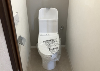 【トイレ】 | シーアイハイツ町田Ｆ棟 | トイレは大きさや形、機能、抗菌性などが異なる多種多彩なタイプが各メーカーから出ています。それぞれに良さがあるため、事前にどういったタイプのトイレがいいのかをご家庭内で決めて、内見に行くといいでしょう。