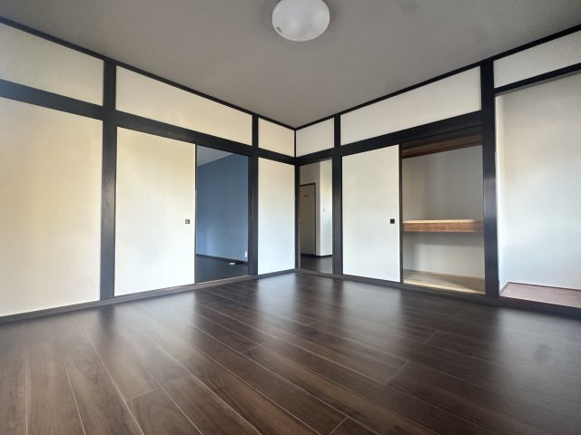 八街市泉台2丁目中古戸建の洋室