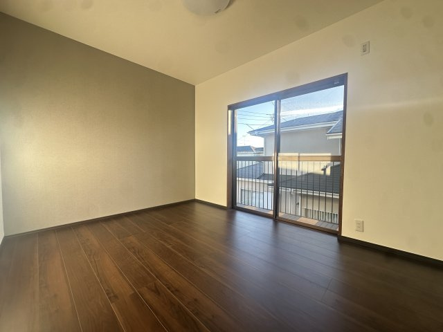 八街市泉台2丁目中古戸建の洋室