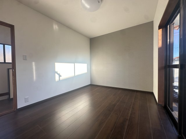 八街市泉台2丁目中古戸建の洋室