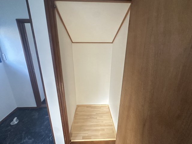 八街市泉台2丁目中古戸建の収納