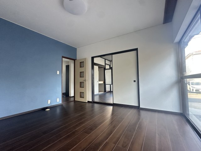 八街市泉台2丁目中古戸建の居間・リビング