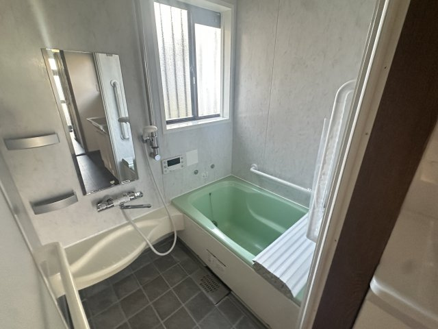 八街市泉台2丁目中古戸建の浴室