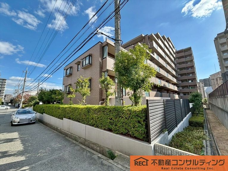 ライオンズマンション住吉川の外観