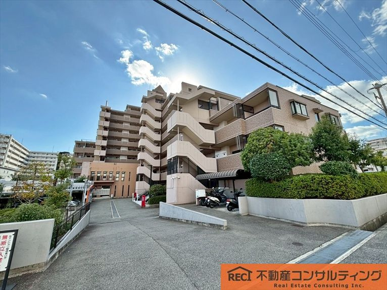 ライオンズマンション住吉川の外観