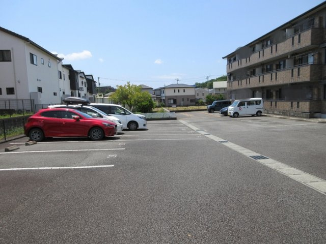 パストラルＫ－３の駐車場