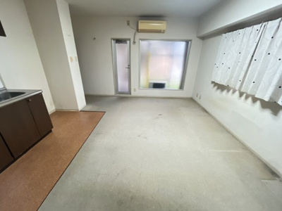 【洋室】 | グローバル野路