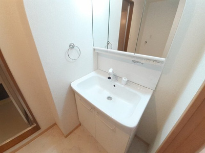 【洗面所】 | ヒューマンプレイス | ゆったりとスペースのある洗面所