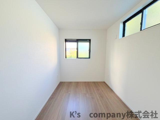 茅ヶ崎市柳島2丁目　新築戸建　2号棟の洋室|洋室5帖◇お子様のお部屋や趣味のお部屋にもお勧めです◇