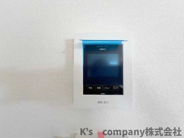 茅ヶ崎市柳島2丁目　新築戸建　2号棟のセキュリティ|訪問者の顔が確認できるテレビモニター付きインターフォン☆