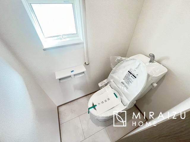 【トイレ】 | おしり洗浄、ビデ洗浄、暖房便座の機能を標準装備。トイレットペーパーの無駄遣いを防ぎ、肌を傷つける心配がありません♪