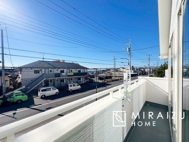 【バルコニー】 | 暮らしやすさを考えたプランで快適な現地ロケーションを実現。安らぎに満たされる、ゆとりのある日々を過ごせます♪