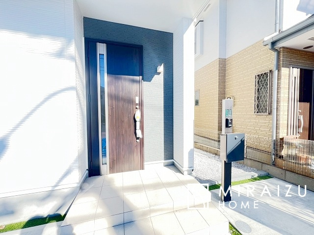 【内装】 | プライバシー性と開放感を高める住環境。陽当たりの良い開かれたロケーションを活かし、心地よい暮らしをプランニング