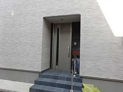 南区宇品東６丁目の玄関