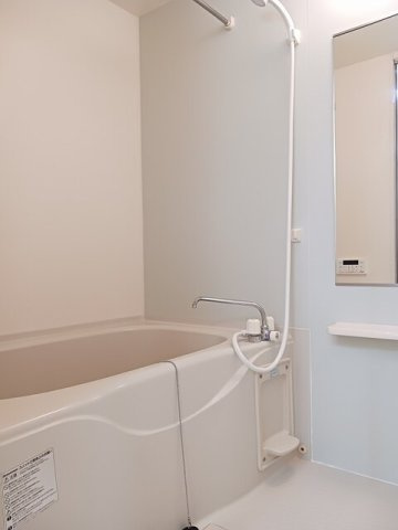 ロッソフィオーレＣの浴室