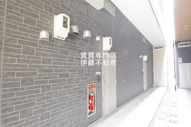 Creo庄内通六番館のエントランス