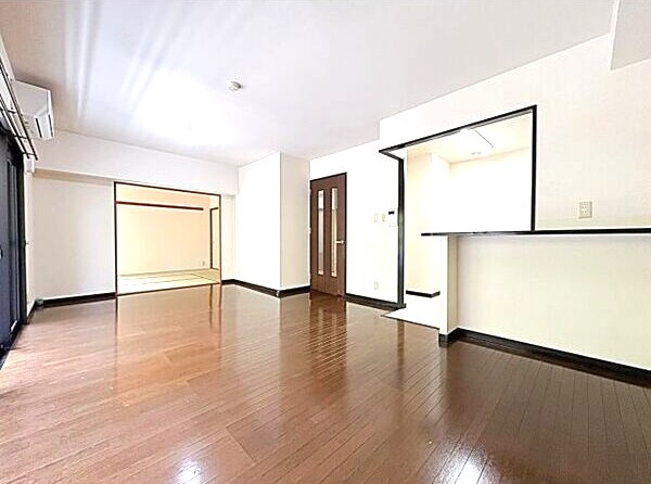 ウィスタリア星ヶ丘の居間・リビング