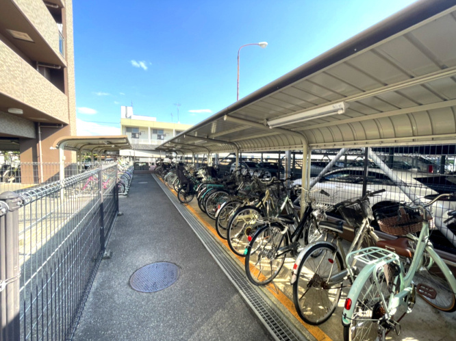 アルファステイツ倉敷駅前のその他共用部分|・駐輪場
広々とした駐輪スペースがあります。