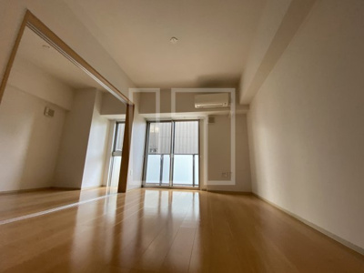 【居間・リビング】 | アルデールトモ北堀江 | アルデールトモ北堀江　リビング・ダイニングスペース