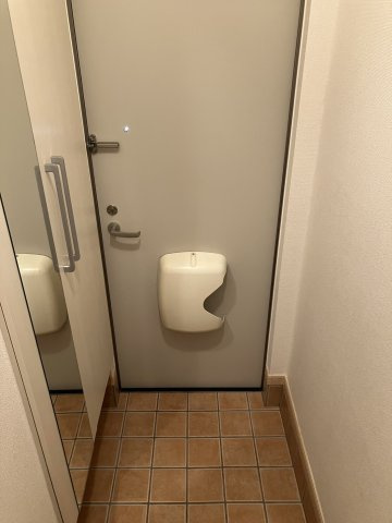 スローモーションの玄関