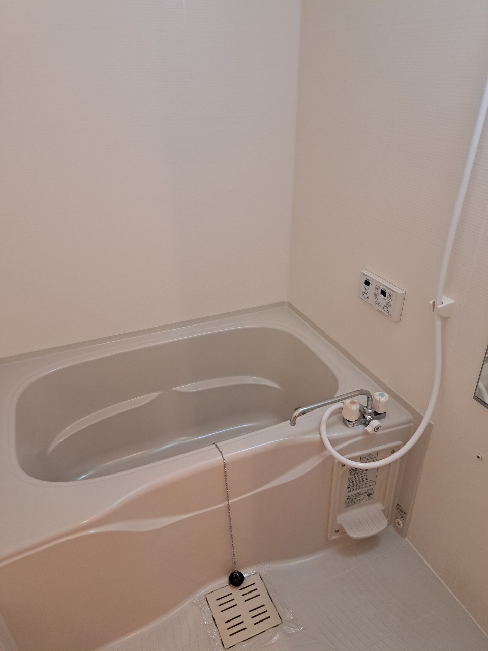 スローモーションの浴室