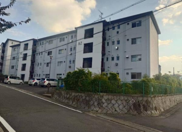 一言寺団地　Ａ２棟の外観