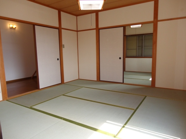 宮山貸家の居間・リビング